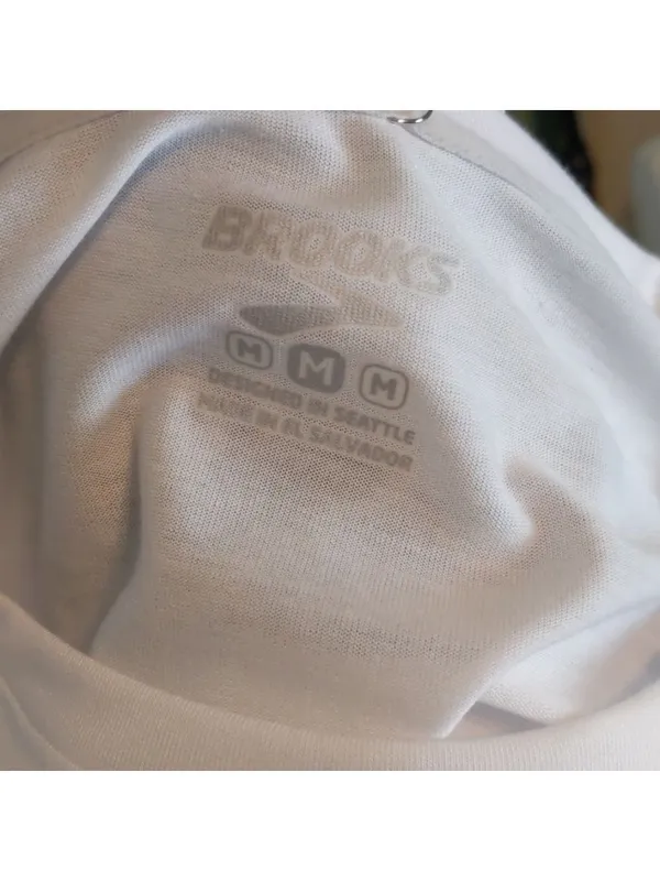 Brooks girls can top size medium - Image 8