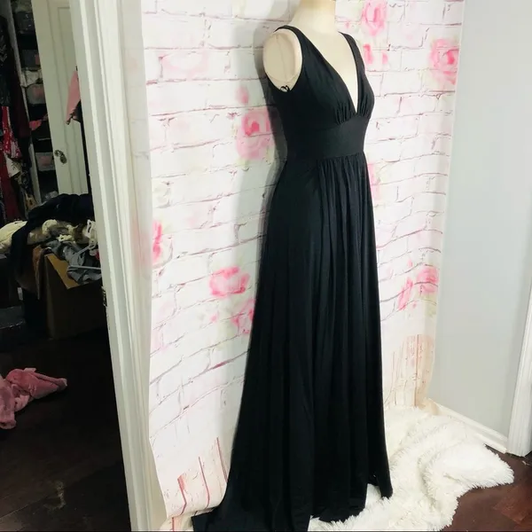 LA FEMME Plunge Neck A-line black high front slit Gown - Image 6