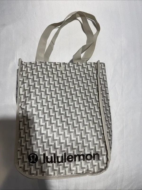 lululemon athletica Beige and Cream Patterned Canvas Tote - Image 2