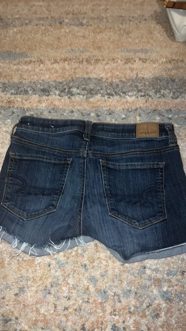 American Eagle Outfitters Low Rise Shorts - Image 3