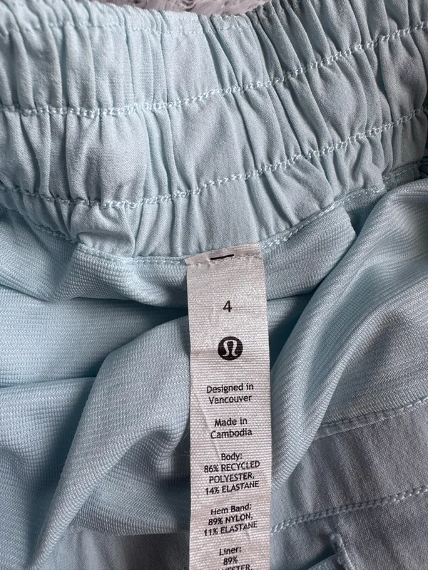 Lululemon Shorts 2.5" Speed Up Baby Blue - Image 2