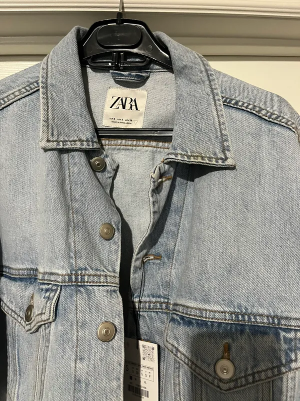 NWT  Women's Light Blue Denim Jacket - Image 2