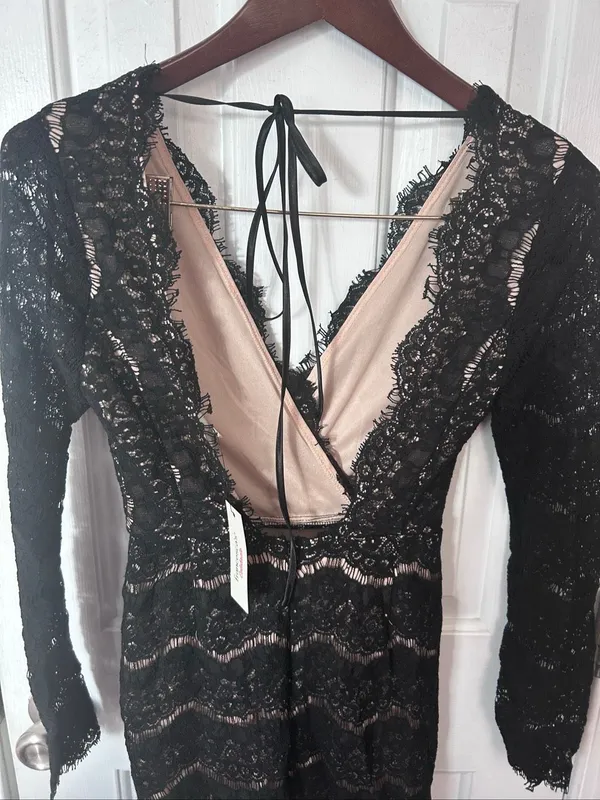 Francescas Black Lace V Neck Mini Dress - NWT size XS sexy going out date night - Image 4