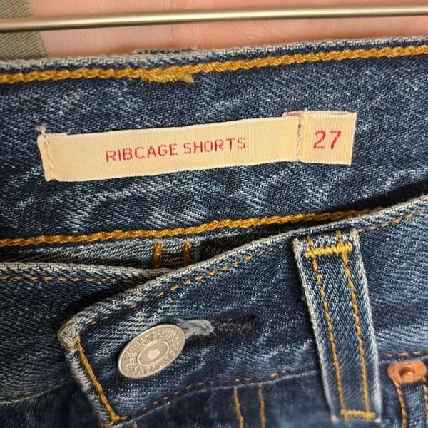 ✨Levi’s Ribcage Sz 27 Shorts✨ - Image 8