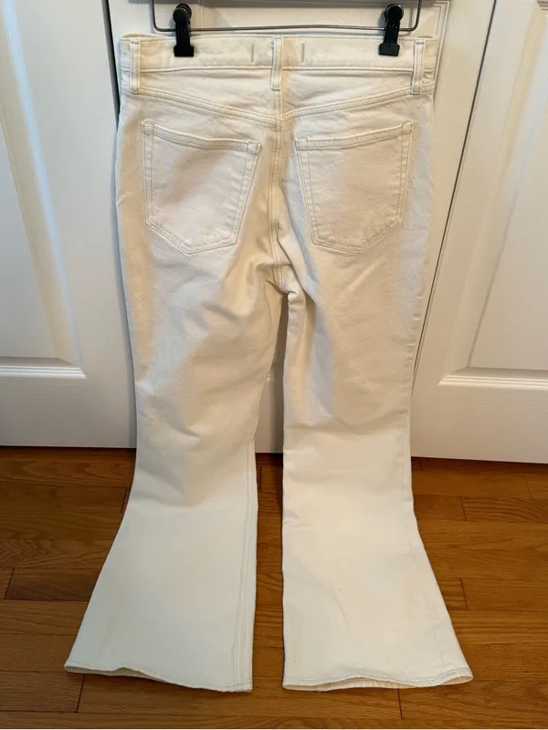 Abercrombie & Fitch The Vintage Flare High Rise Jeans in Cream - Image 3
