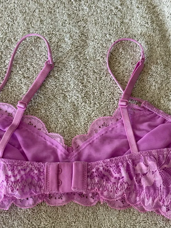 Undies Brand New Lace Bralette in Lavender Pink XS - Image 8