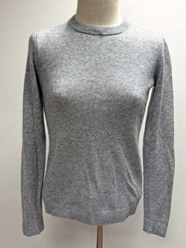 Theory Crewneck Sweater in Feather Cashmere - Image 6