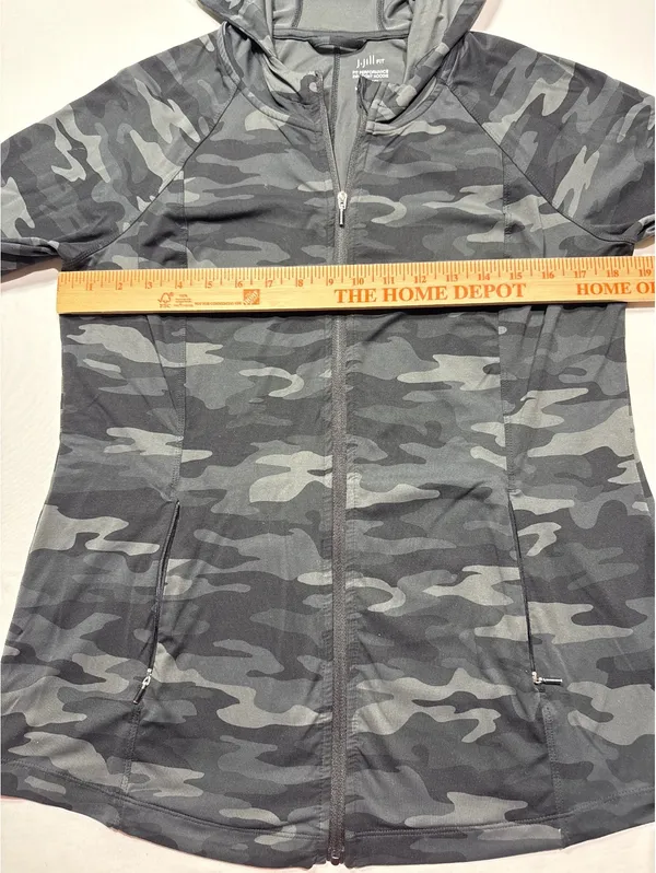 J Jill Fit Performance Zip-Front Hoodie in Cool Gray Camo - Image 4