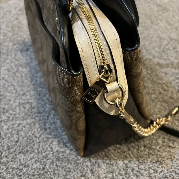 Coach Lillie Carryall Purse - Image 6