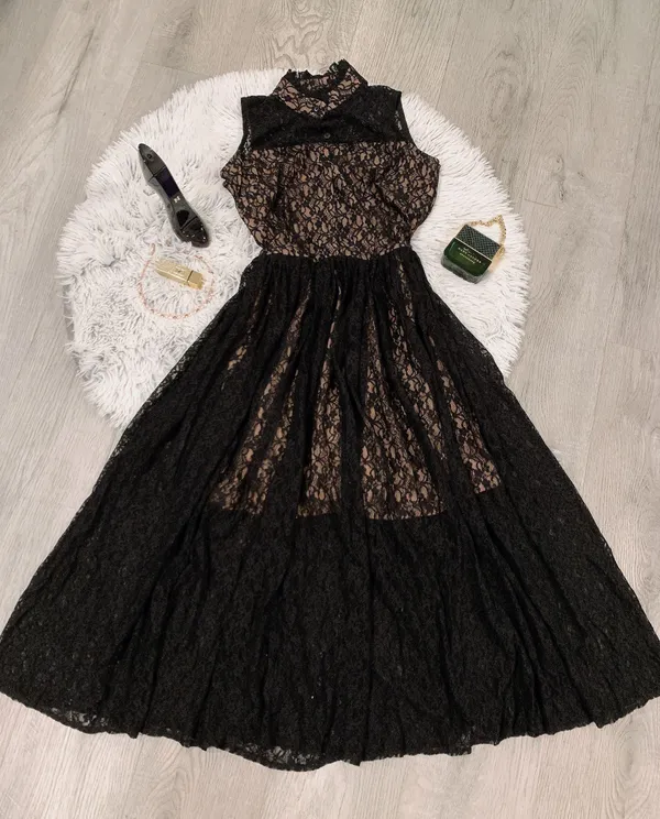 beautiful dress - Image 2