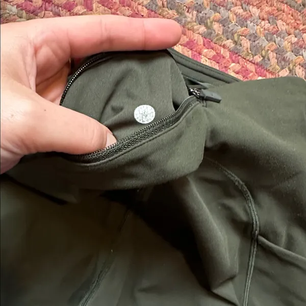 Lululemon Speed Up Tight DWR 28"
Dark Olive - Image 6
