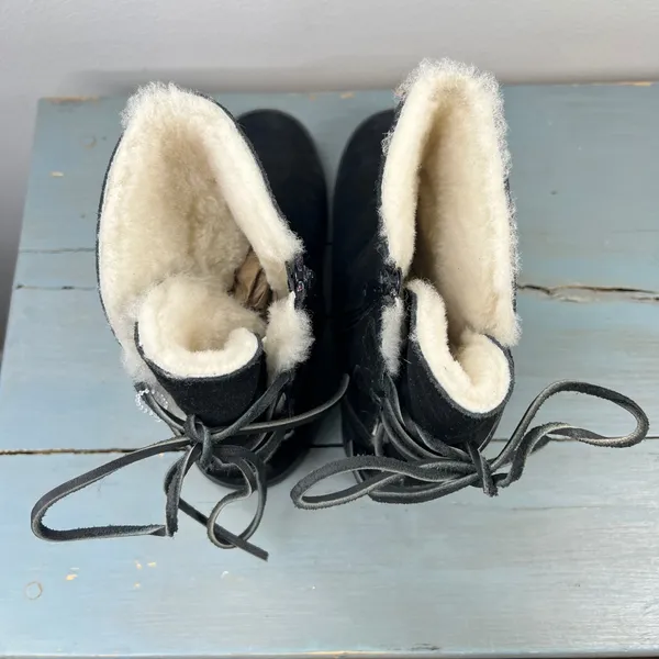 Koolaburra by UGG Shazi Black Suede Faux Fur Lined Boots 1019361 Womens Size 6 - Image 6