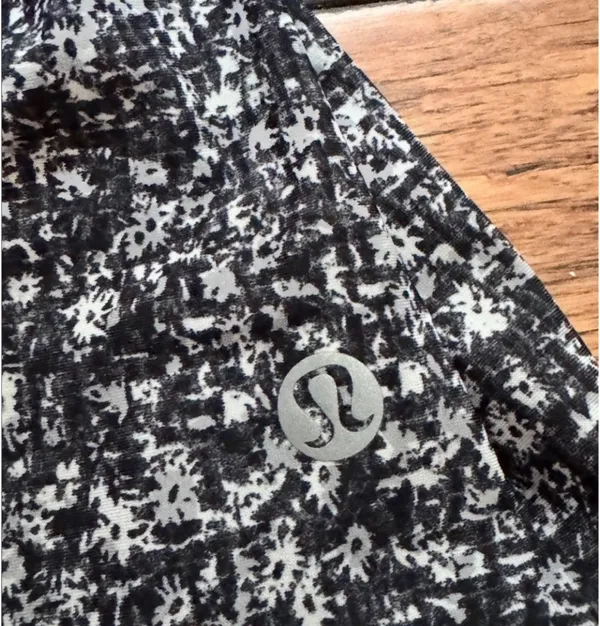 Lululemon Lost In Pace Skirt (Tall) (15") - Image 9