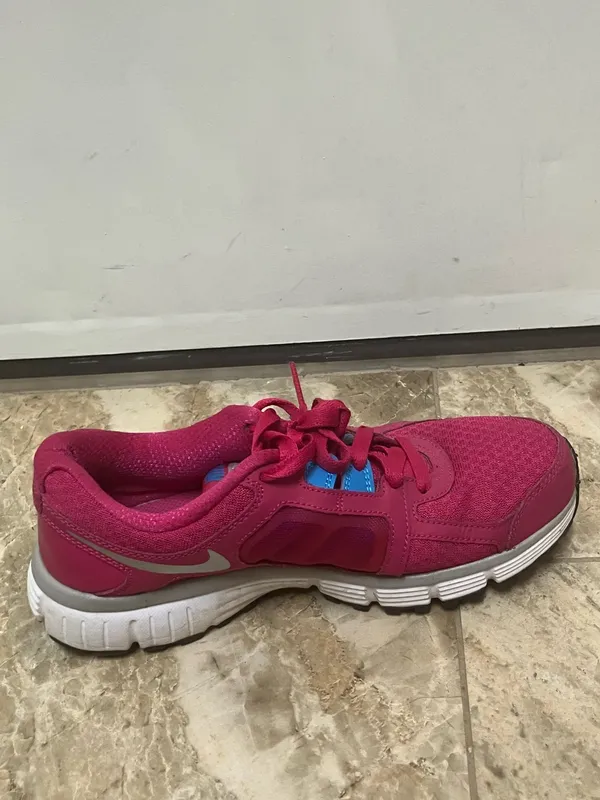 Nike Dual Fusion ST2 Women Size 8 pink Running Mesh 45240 - Image 4