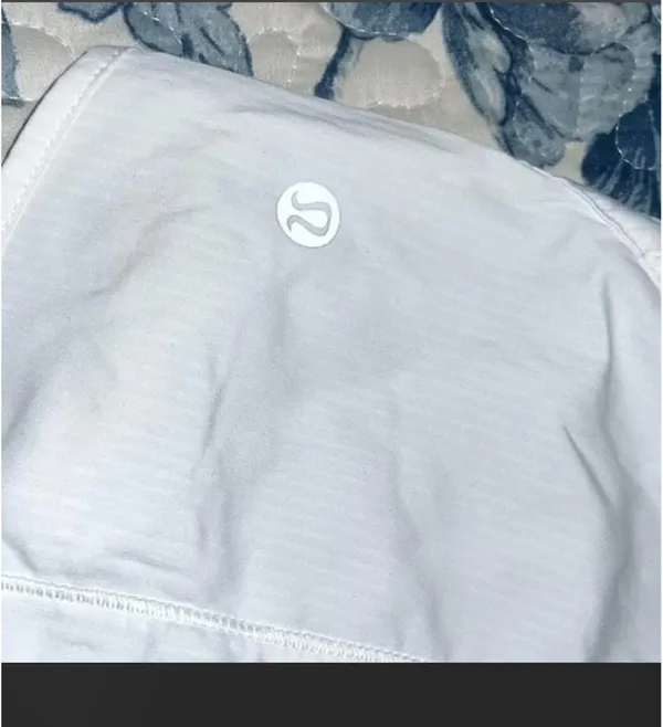 Lululemon Shorts Track That 5" Mid-Rise - Image 3