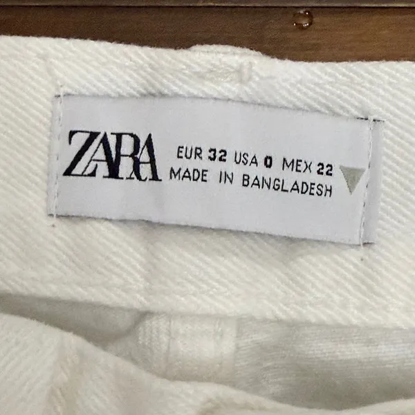 Zara Straight Fit High-Rise Regular Length‎ White Jeans - Women's Size 32 - Image 7