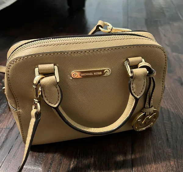 Michael Kors Crossbody Handbag - Image 2