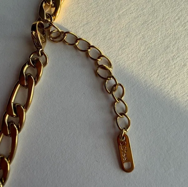 18k Gold Plated Chunky Figaro Necklace It - Image 4