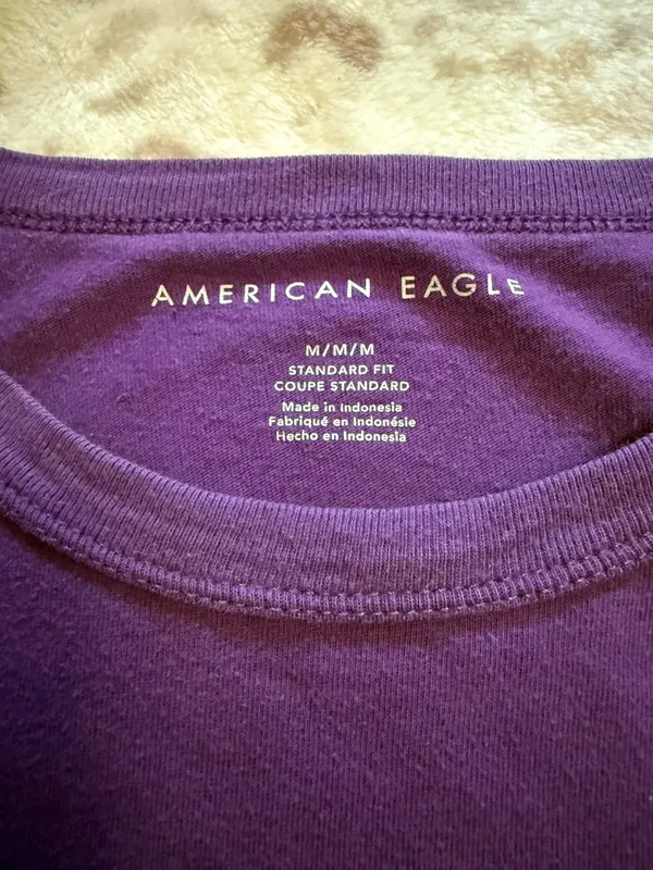 American Eagle Outfitters T-Shirt - Image 3