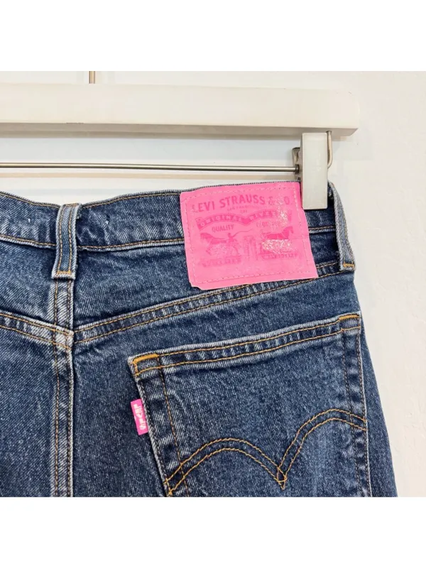 Levis Wedgie Jeans Size 27 Blue Dark Wash Frayed Raw Hem Button Fly Downtown Gir - Image 7