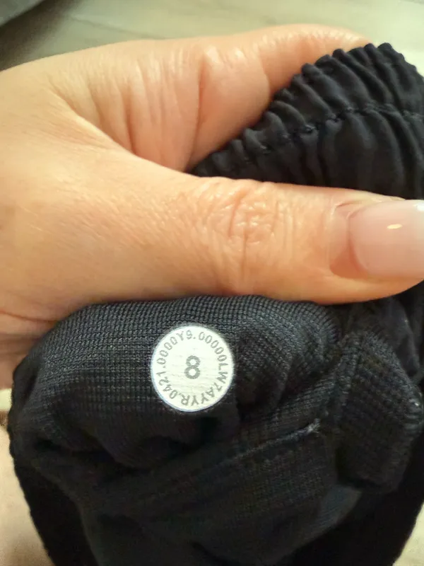 Lululemon Hotty Hot Short *High-Rise 2.5" - Black - Image 5