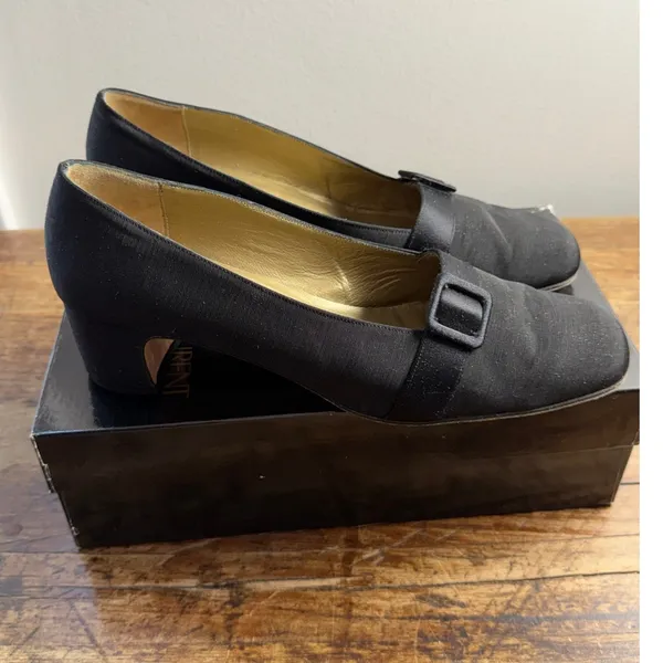 Yves‎ Saint Laurent Vintage Black Buckle Pump Heels size 10 - Image 4
