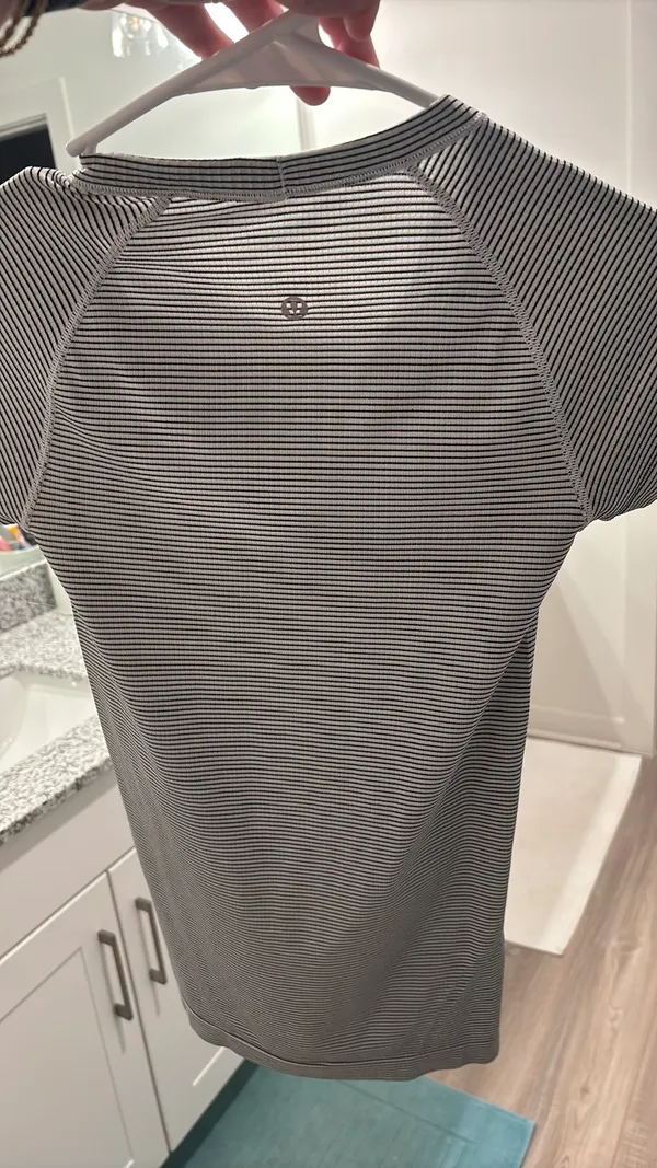 Lululemon Swiftly Tech - Image 2