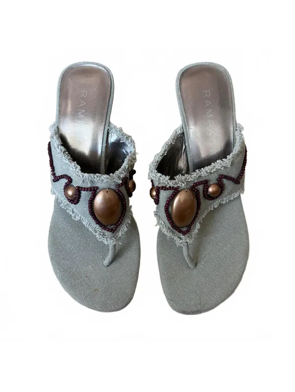 Y2K Rampage Breezy Thong Kitten Heel Sandals Embellished Vintage Women's Size 7 - Image 2