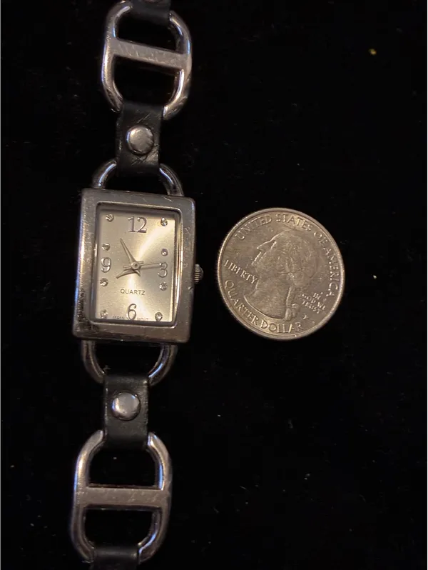 Vintage Women's Watch Silver Tone Rectangular Black Leather Stirrup Links - Image 6