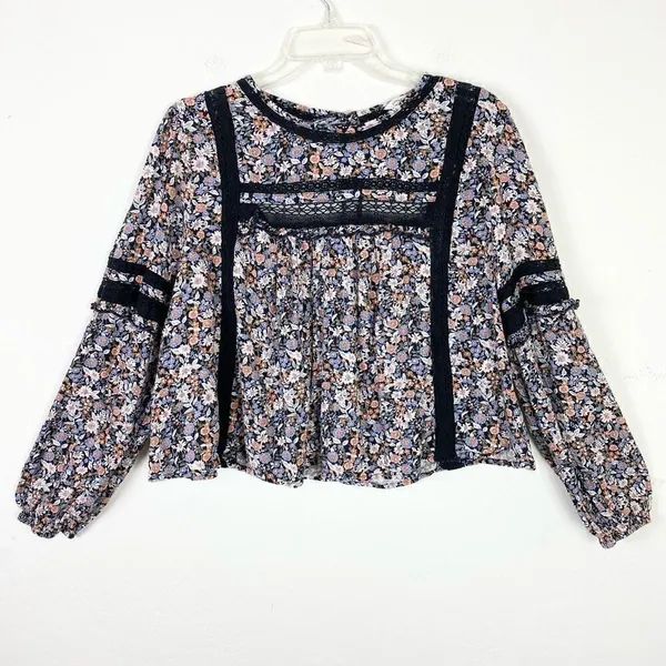American Eagle Black Floral Lace Trim Long Sleeve Open Tie Back Blouse Size L - Image 3