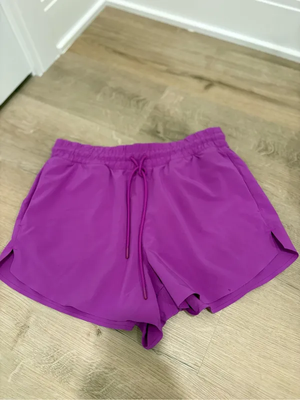Athleta Vibrant Purple Shorts Size Medium - Image 2
