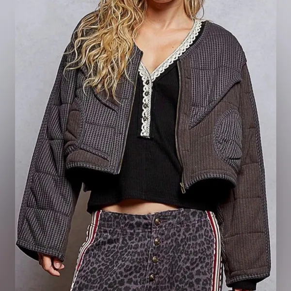 ✨NWT- POL Quilted Waffle Knit Textured Full Zip Bomber Jacket size Large - Image 3