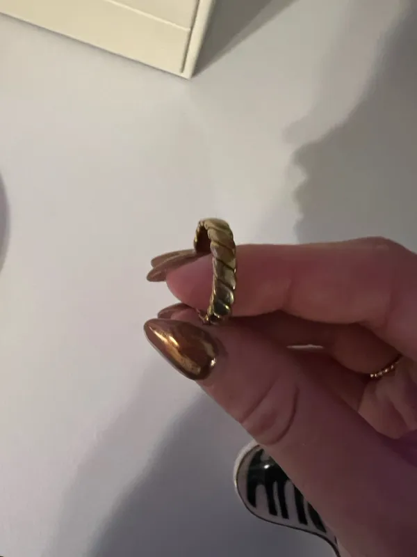 Gold twisted ring #twistedring #jewelry - Image 2