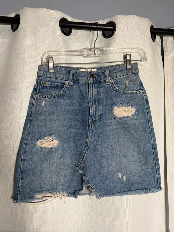 We The Free Distressed Medium Wash Denim Mini Skirt Size 24 - Image 7