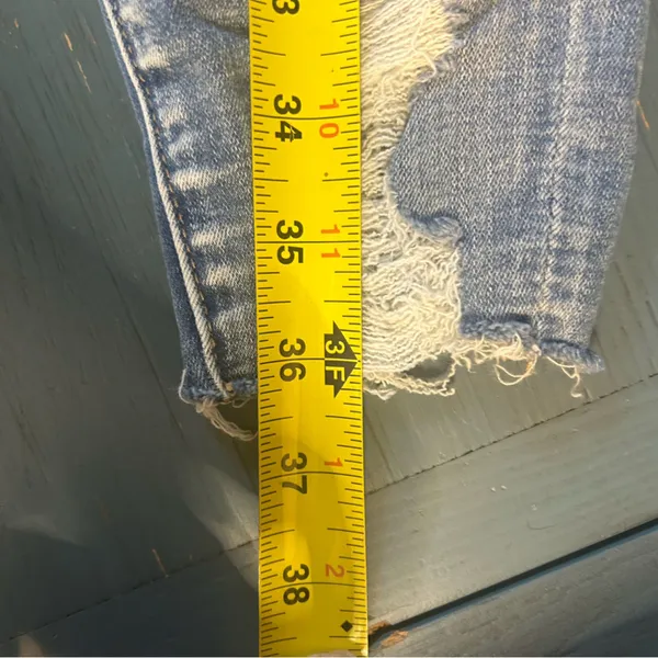 American Eagle Outfitters Light Blue Distressed Skinny Jeans | Size 4 - Image 7