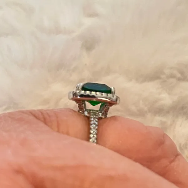 925 Sterling Silver Green CZ Halo Ring Size 10.75 Cushion Cut Emerald Green - Image 3