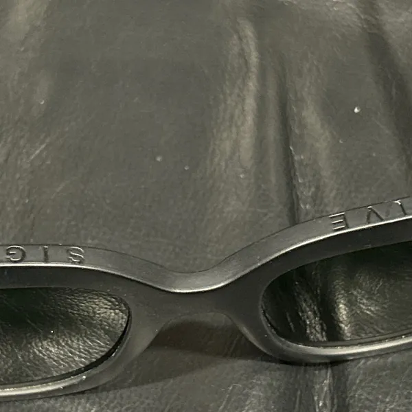 Toms Chic Black Sunglasses with Ray ban case - Image 9