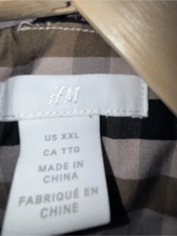 H&M Beige & Black Plaid Midi Dress with Puff Sleeves - Image 3