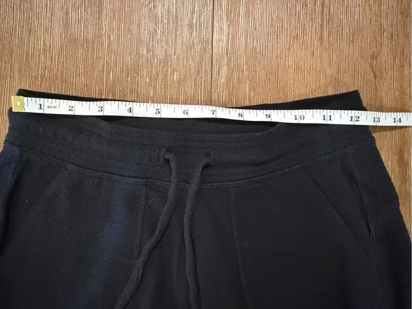 Alo Yoga Soho Sweatpants size XS/S GUC - Image 4
