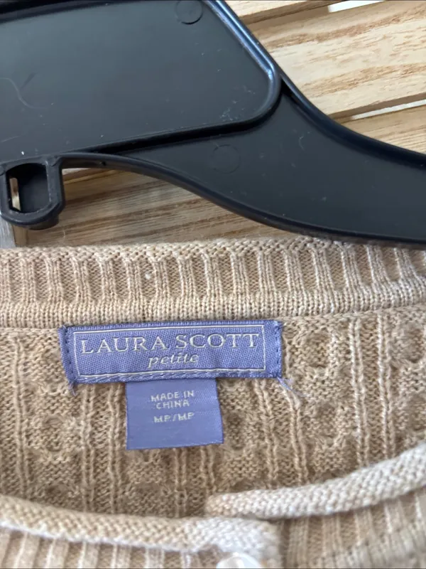 Laura Scott Beige Cable-Knit Henley Sweater Medium Petite - Image 4