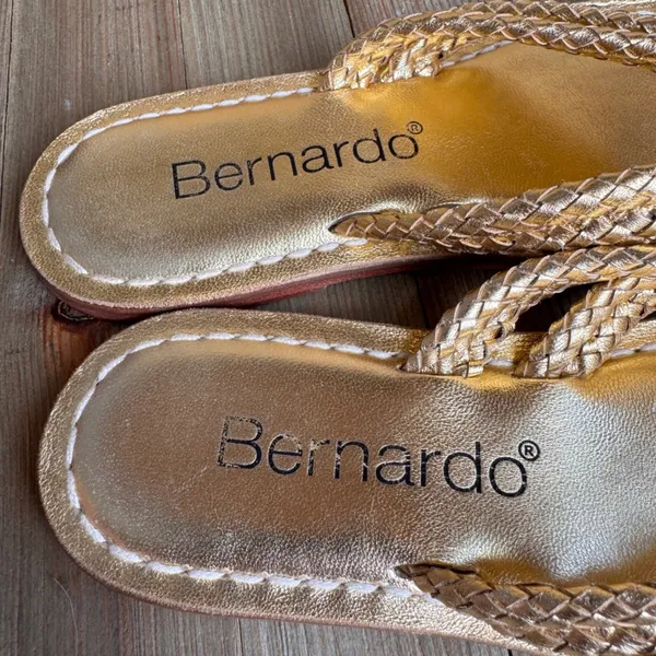 Bernardo Miami Gold Metallic Braided Leather Thong Sandals Flat Size 6M - Image 6