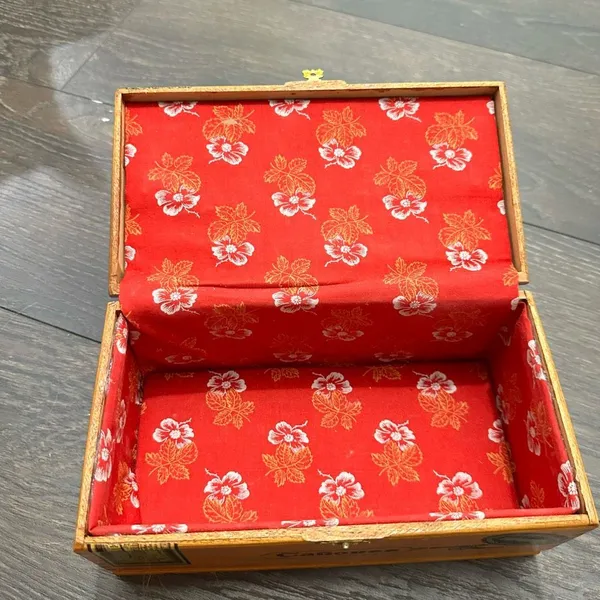 Handmade Canones Dominican Republic Cigar Box Purse - Image 5