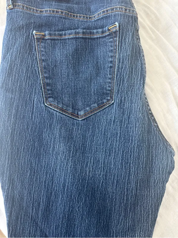 Old Navy Curvy Bootcut Textured Stretch Jeans Dark Wash 14 Short - Image 6