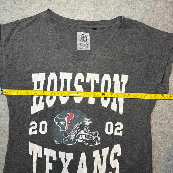 NFL TEAM APPAREL Women's V-Neck T-Shirt M Gray Heather Graphic - Image 7