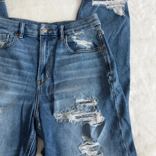 American Eagle Curvy Mom Jean Size 8 - Image 2