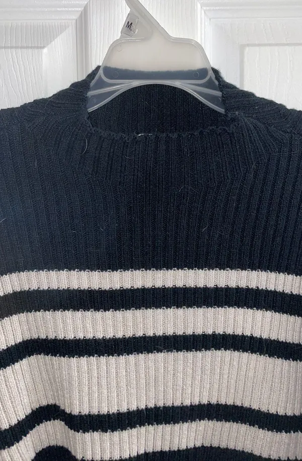 Sweater - Image 4
