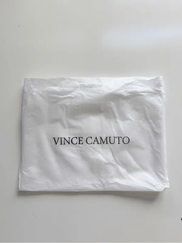 NWOT Vince Camuto Pebbled Vegan Leather Tote - Image 5