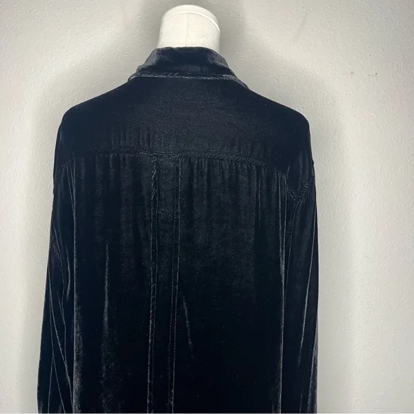 CP Shades Black Velvet Silk Blend Romy Long Sleeve Button Down Shirt Witchy - Image 4