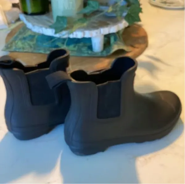 Hunter Women’s Original Chelsea Black Boots Sz 8 Insulated Rubber - Image 2