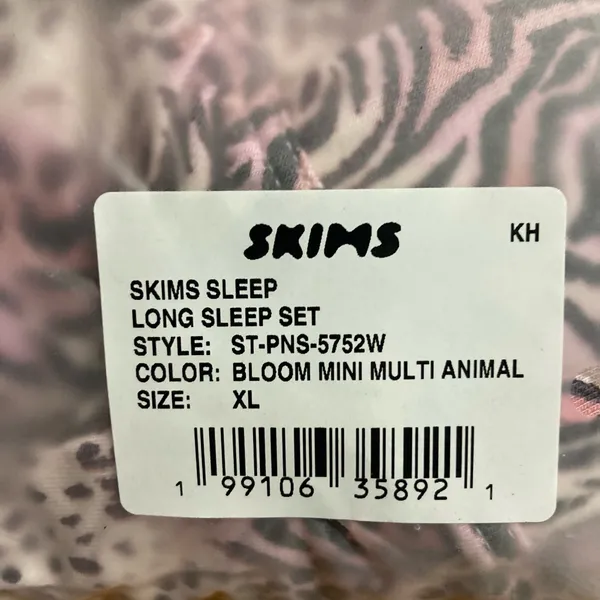 SKIMS Pajama Set XL - Image 9